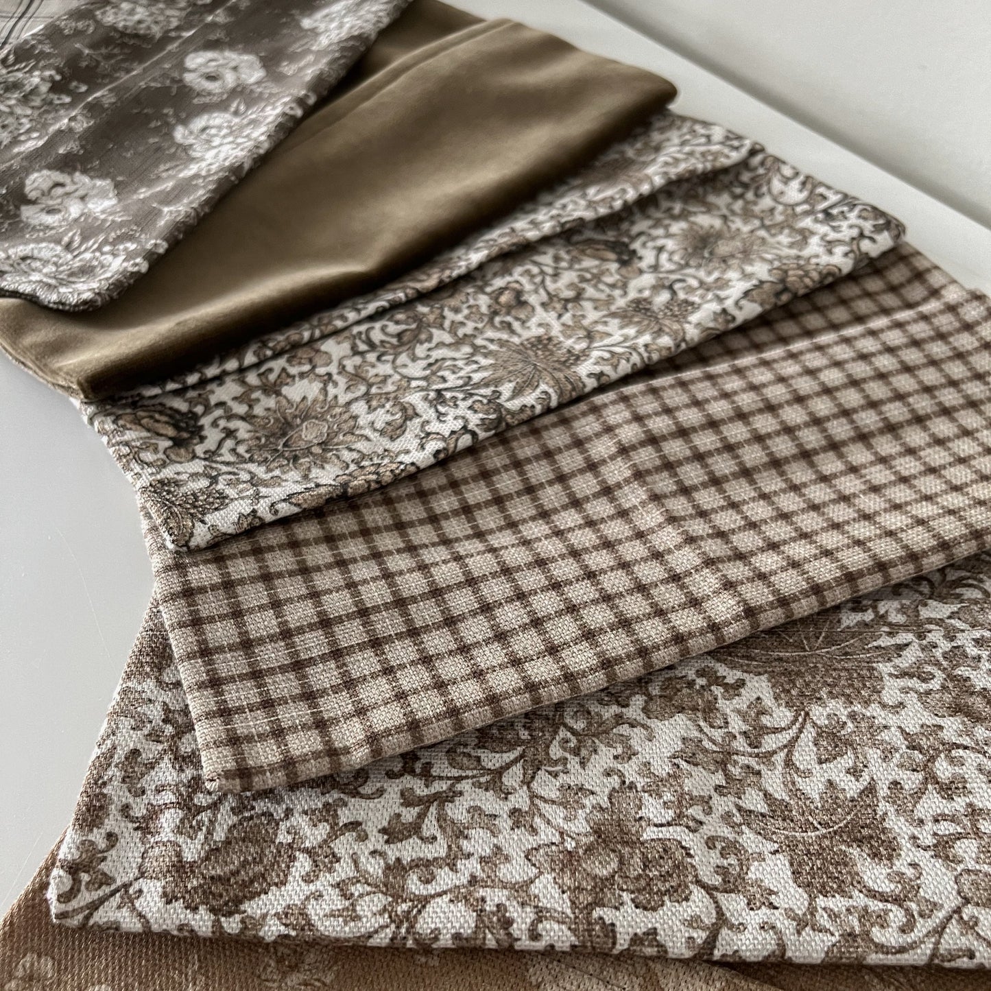 Fabric Tissue Holder | Olive