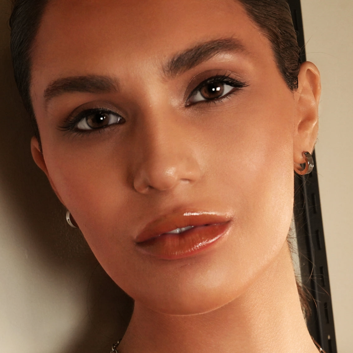 INIS: Wide Mini Hoop Earrings with a Solitaire Zirconia Gemstone in Silver