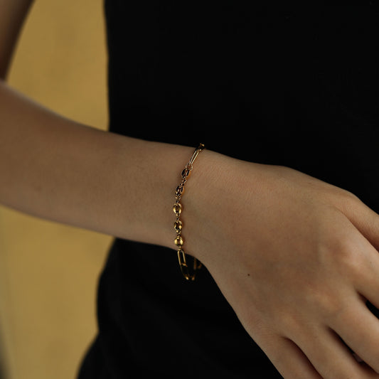 IZARA Paper-Clip & Oval-Beads Chain Bracelet in Gold