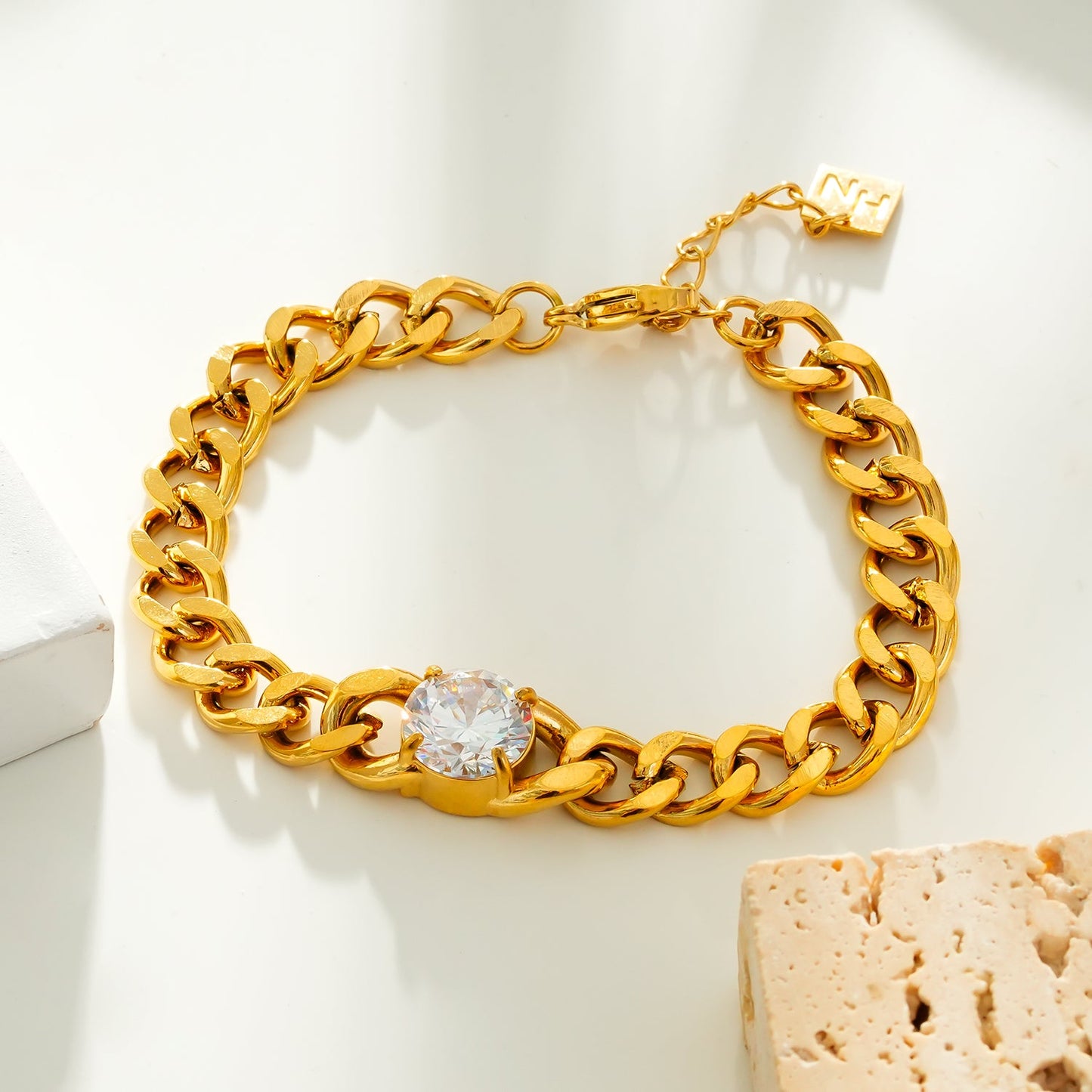 JATDAL Gold: Cuban Link Bracelet with a Dazzling Moissanite Centrepiece