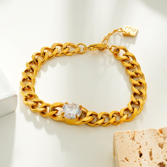 JATDAL Gold: Cuban Link Bracelet with a Dazzling Moissanite Centrepiece