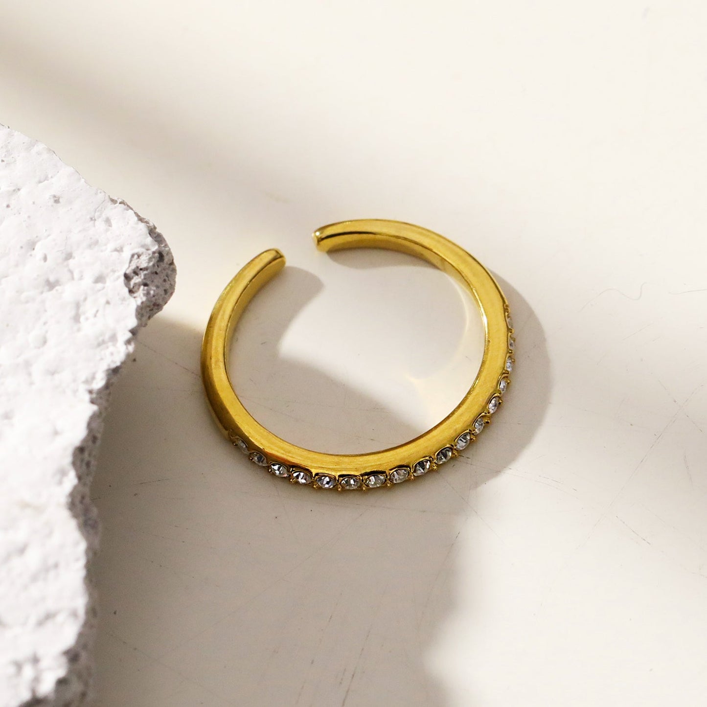 JOCASTA: Adjustable Zirconia-Embedded Minimalist Classic Ring