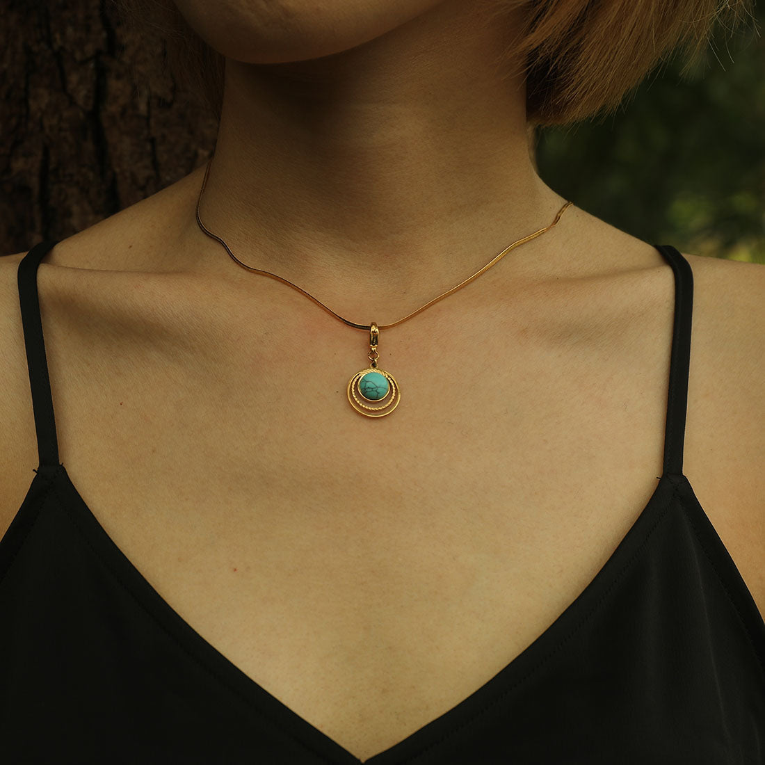 AVERY Charm Necklace Gold