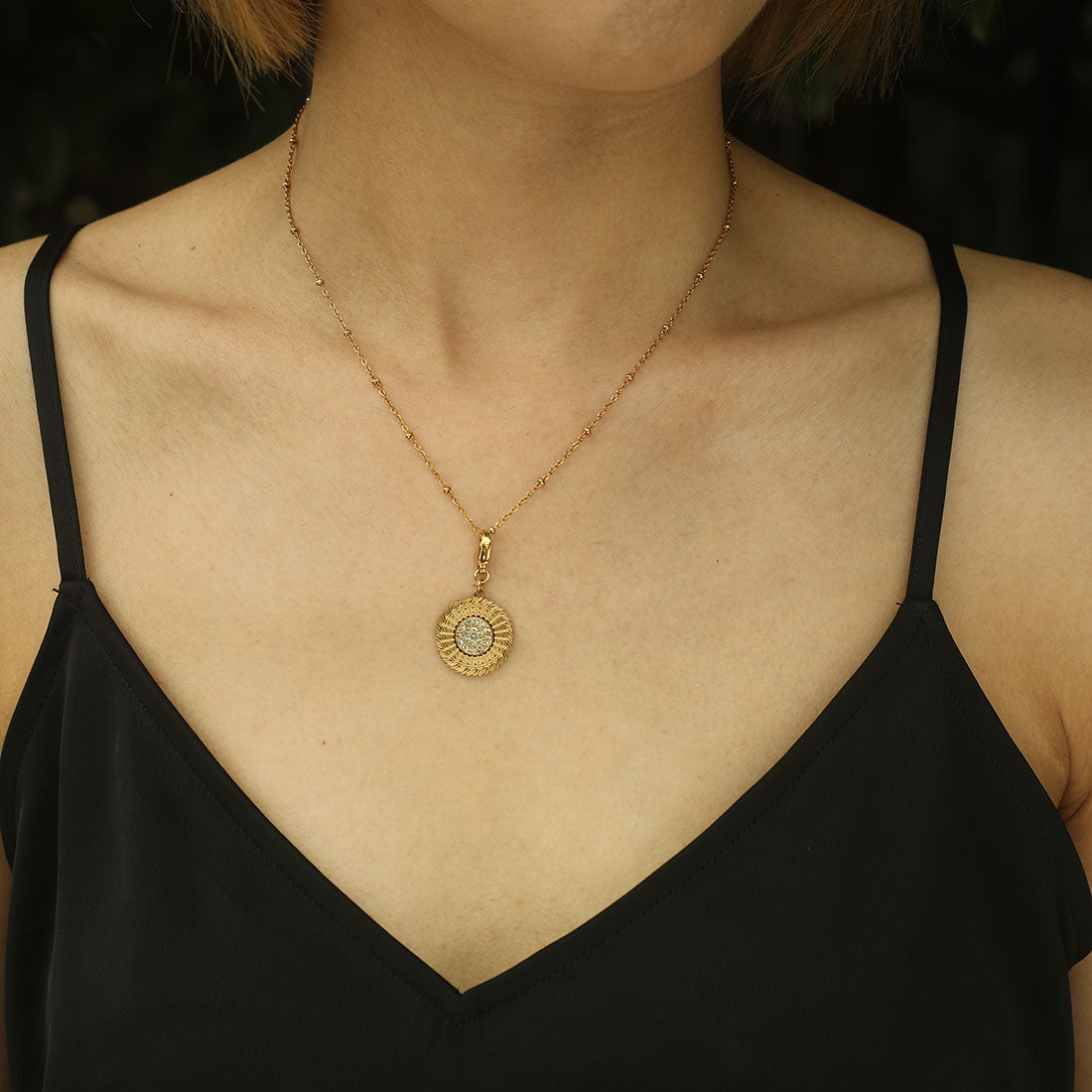 AVERY Charm Necklace Gold