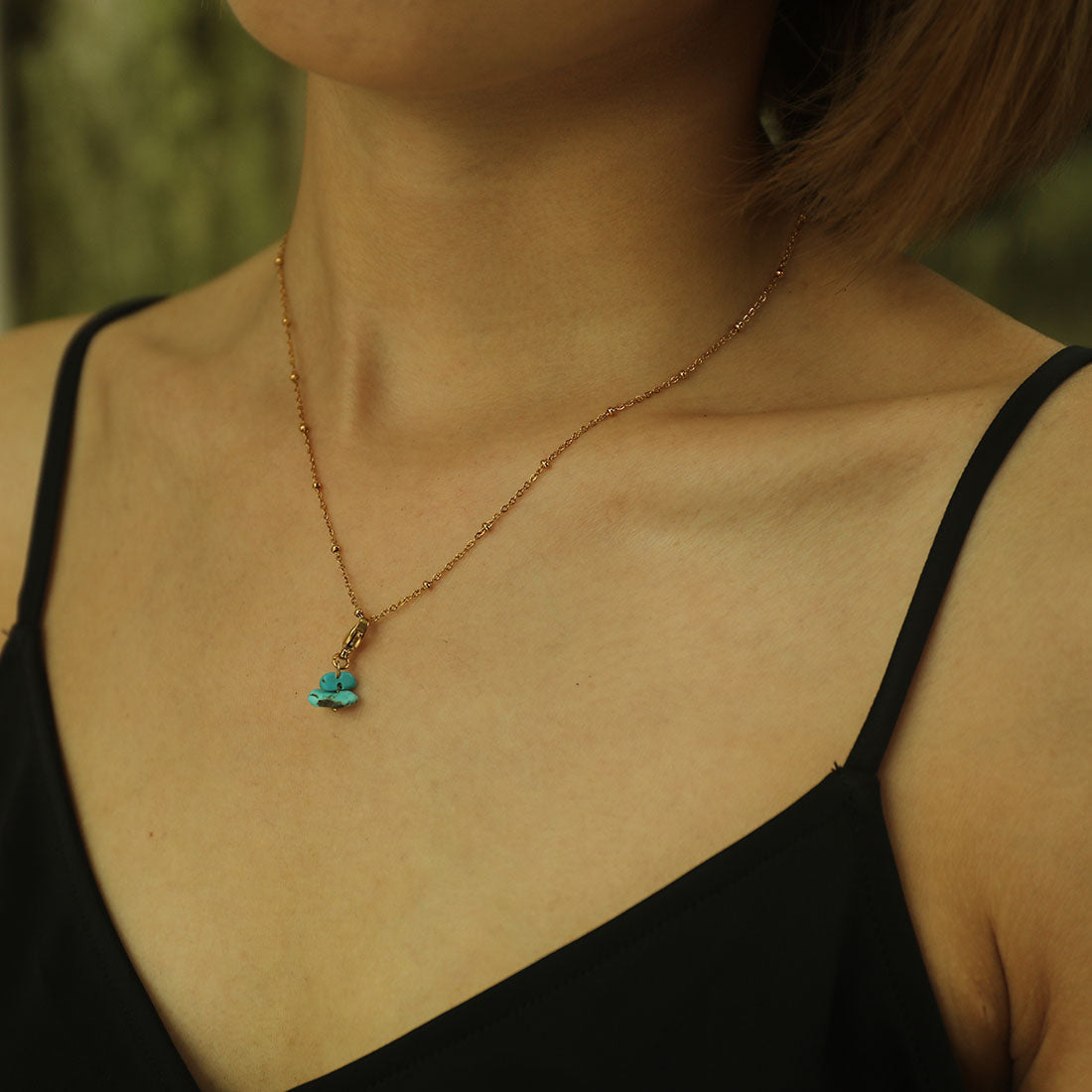 AVERY Charm Necklace Gold