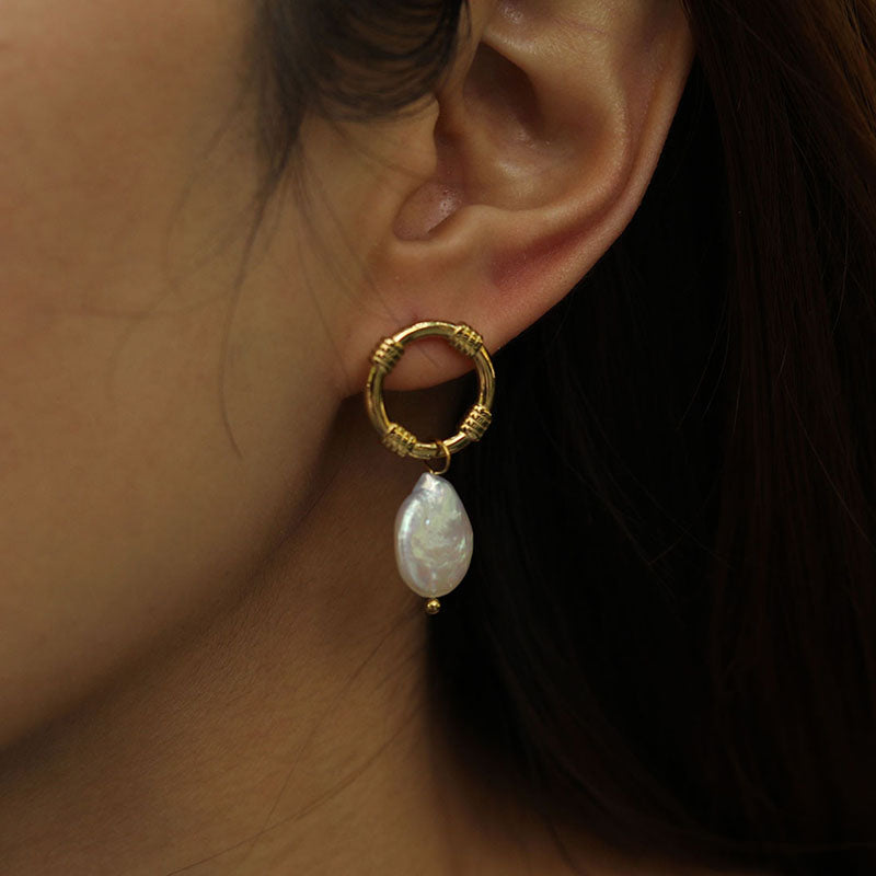 KINSLEY Natural Freshwater Pearl Earrings