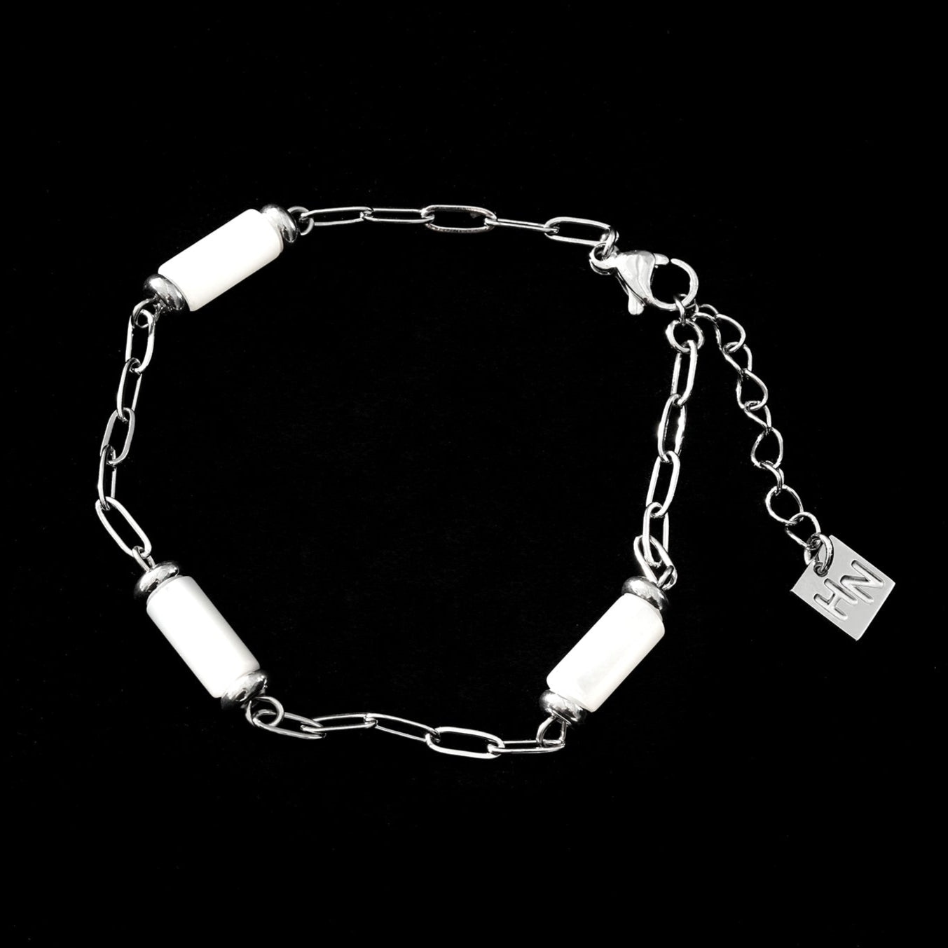 LAGUNA Silver (White Gold): Mini Paperclip Chain Bracelet with Natural Cylinder Cut Shell Beads