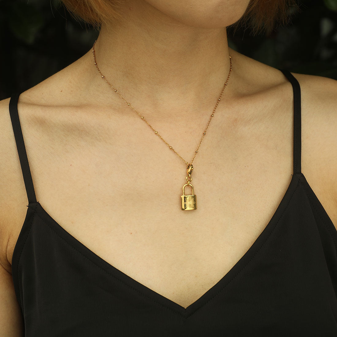 AVERY Charm Necklace Gold