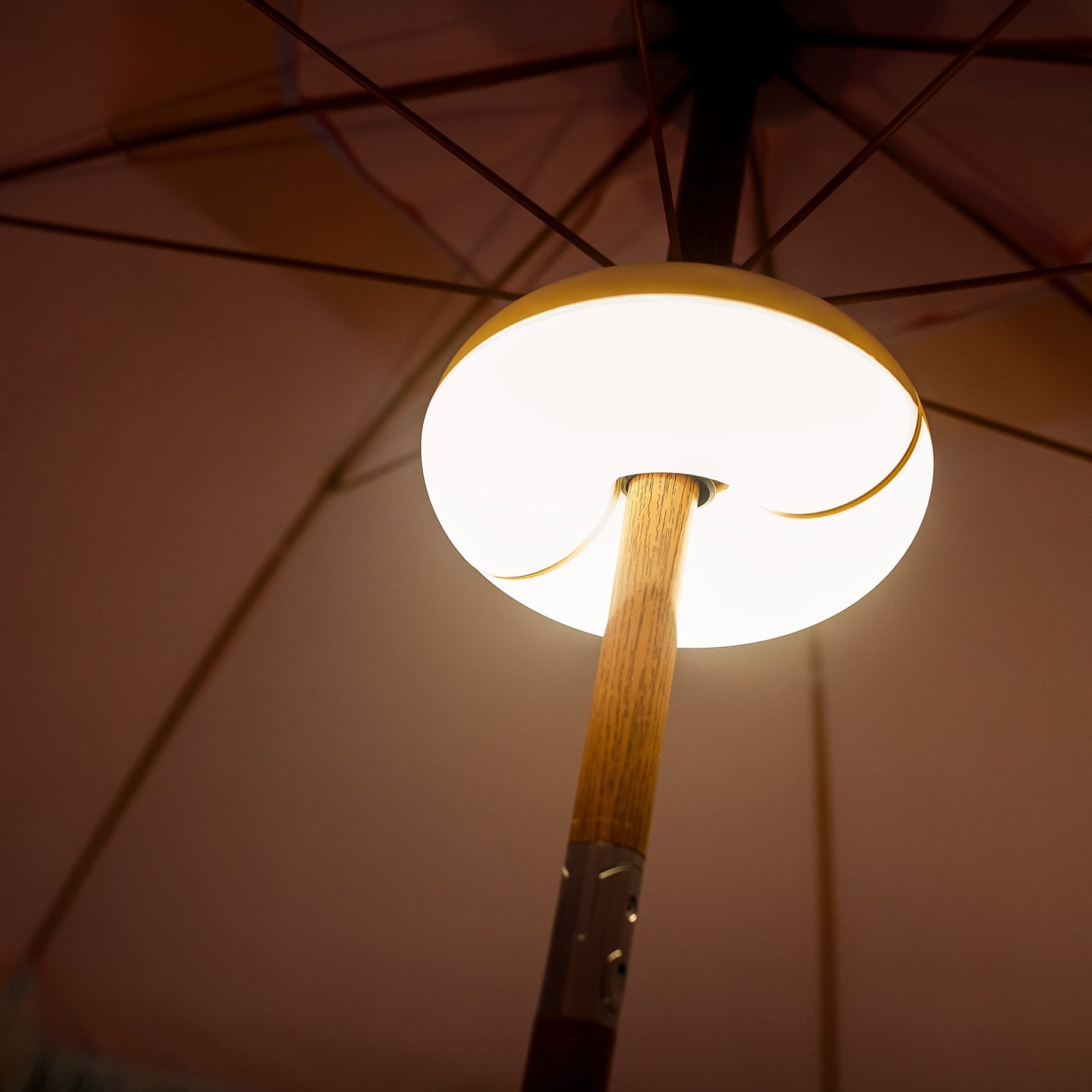 Lima<br> Portable LED Lightbulb for Umbrella