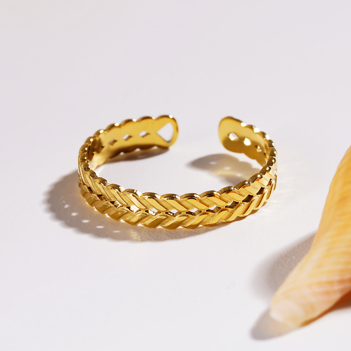LUCAS: Double Stacked Herringbone Design Textured Ring