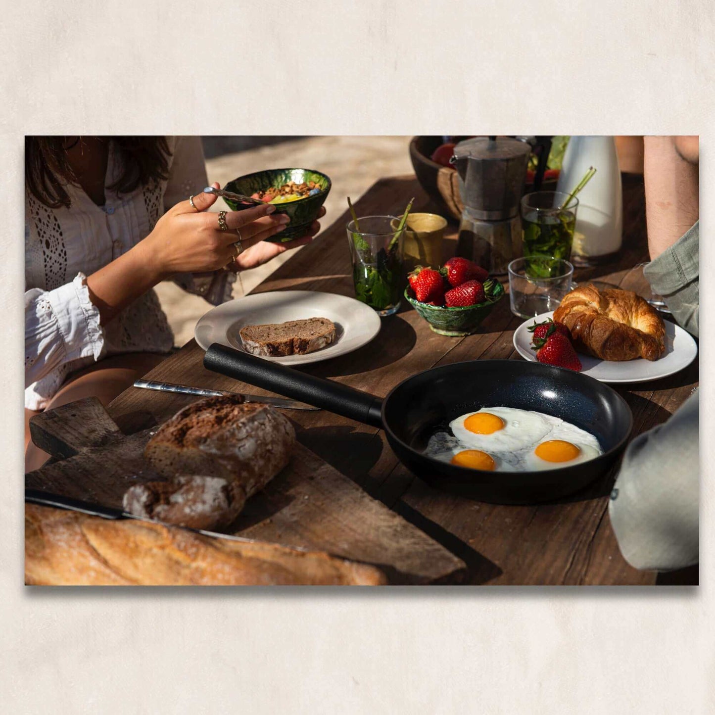 COMBEKK - Ceramic Aluminium FRY PAN 24CM BLACK