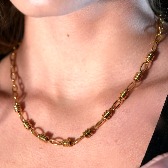 MAGENA Oval-Links & Adjoined Beads Statement Necklace