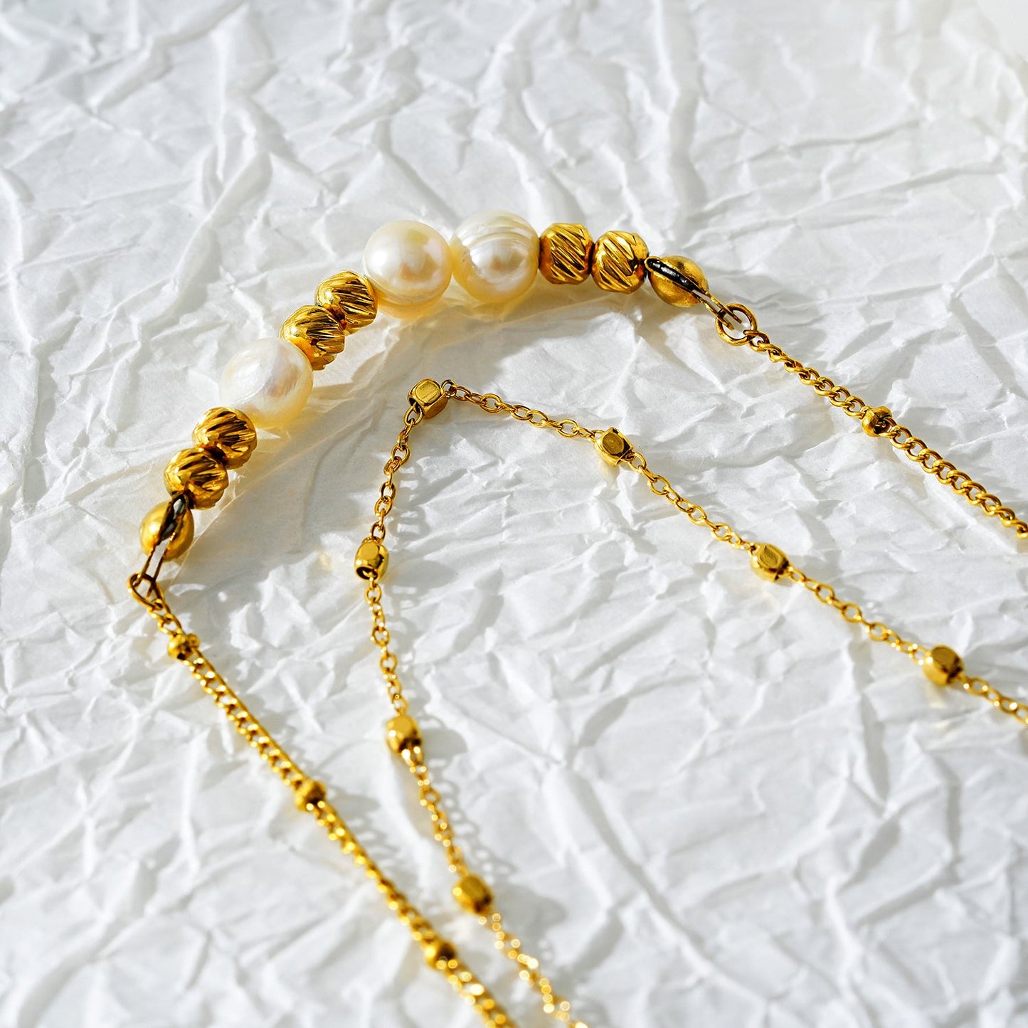 Style MARENTA LG: Gilded Harmony Chain Anklet with Gold Beads and Freshwater Pearls