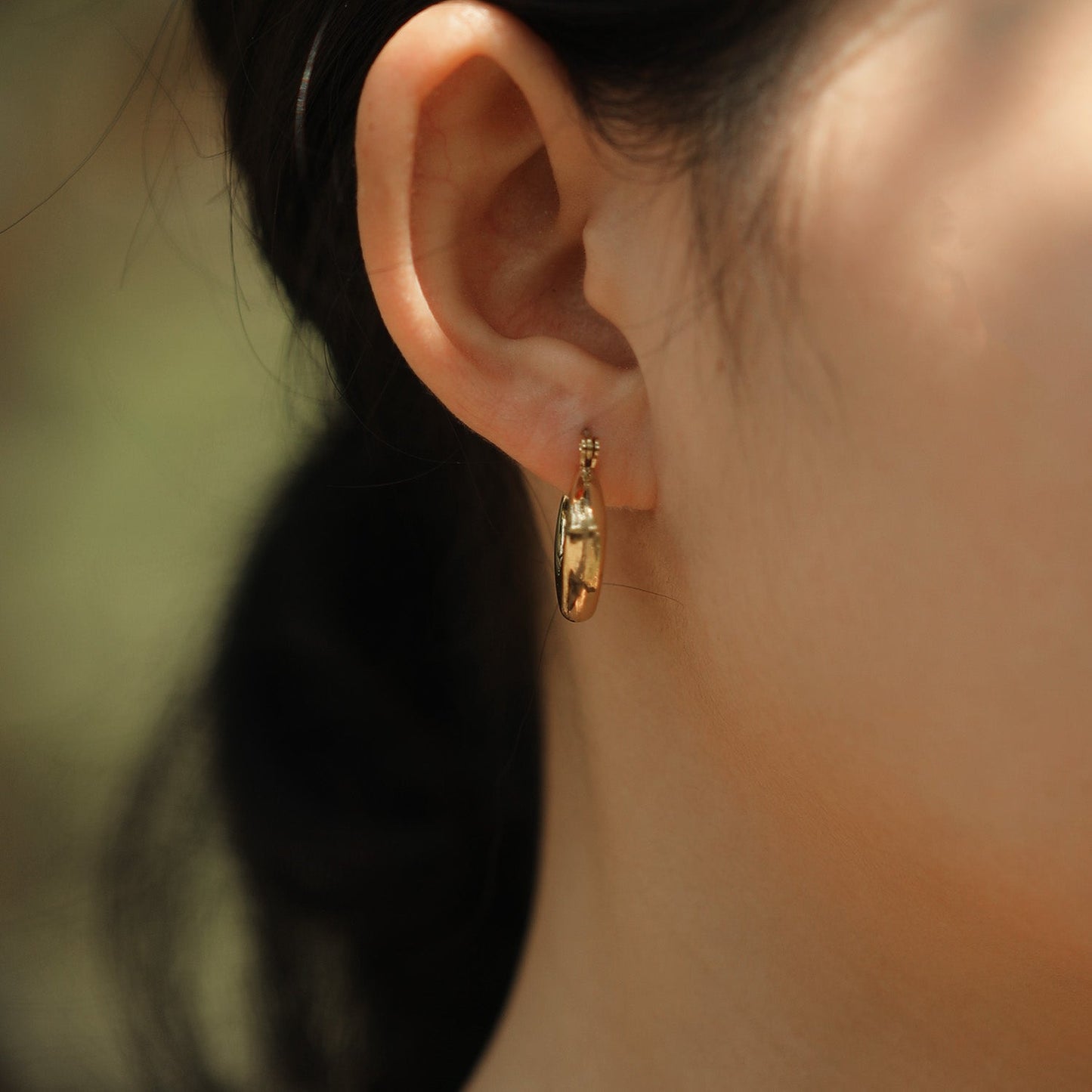 MARIYA: Squared Rounded Hoop Earrings Gold