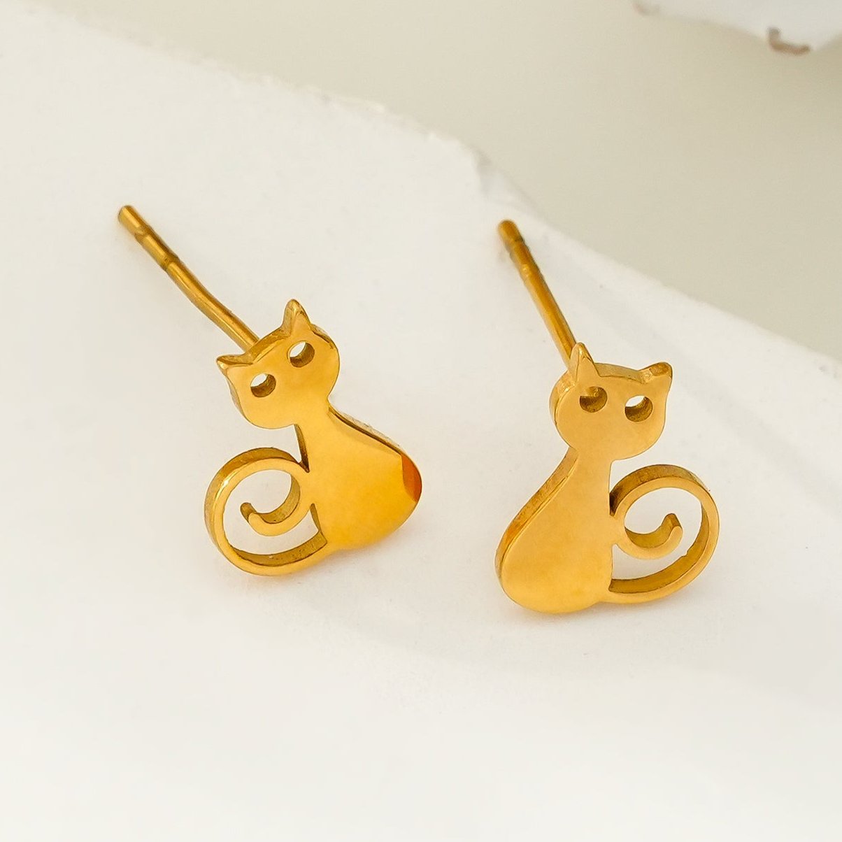 MEOW: Cat Earrings