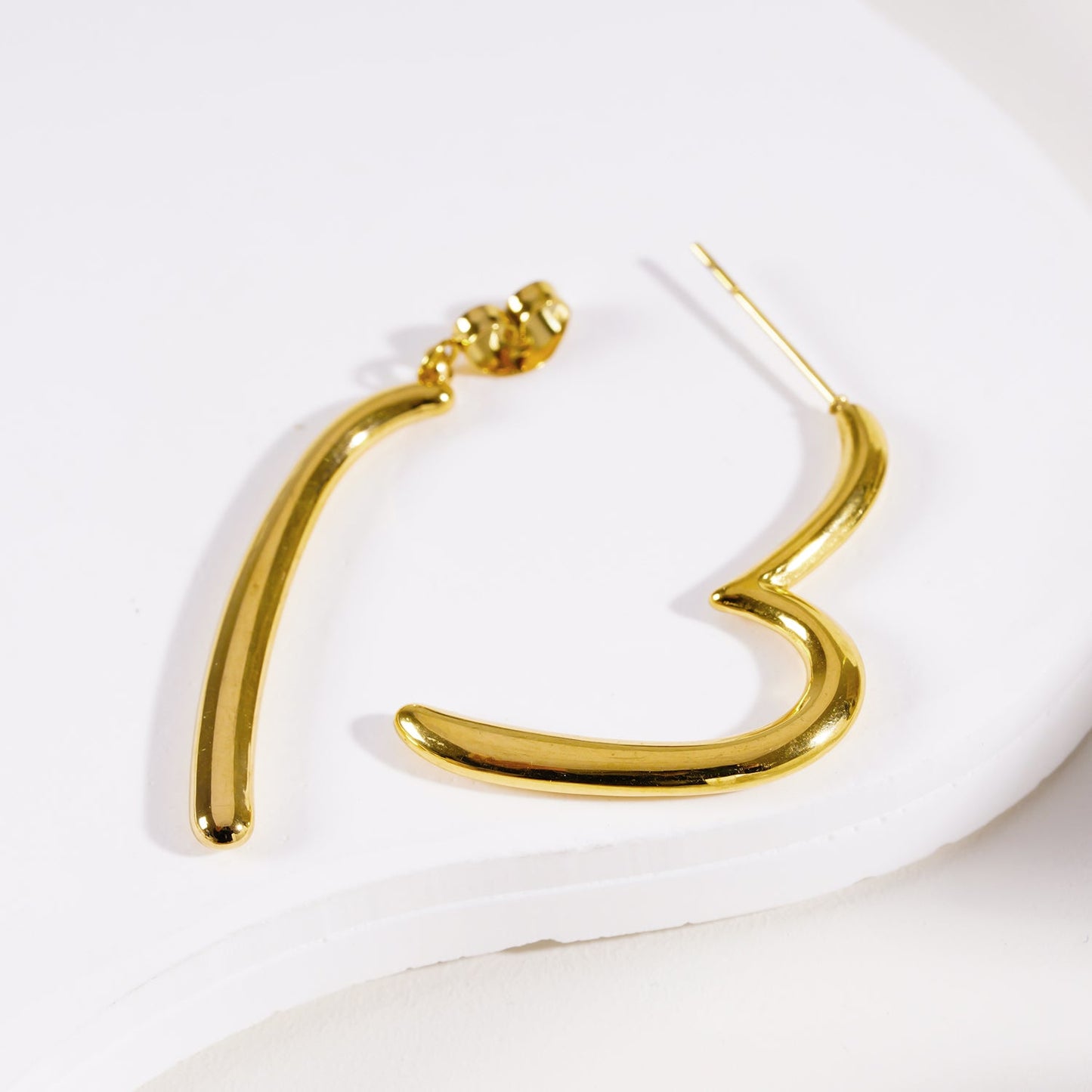 MOMOKA: Abstract Heart Shaped Detachable Hoop Earrings