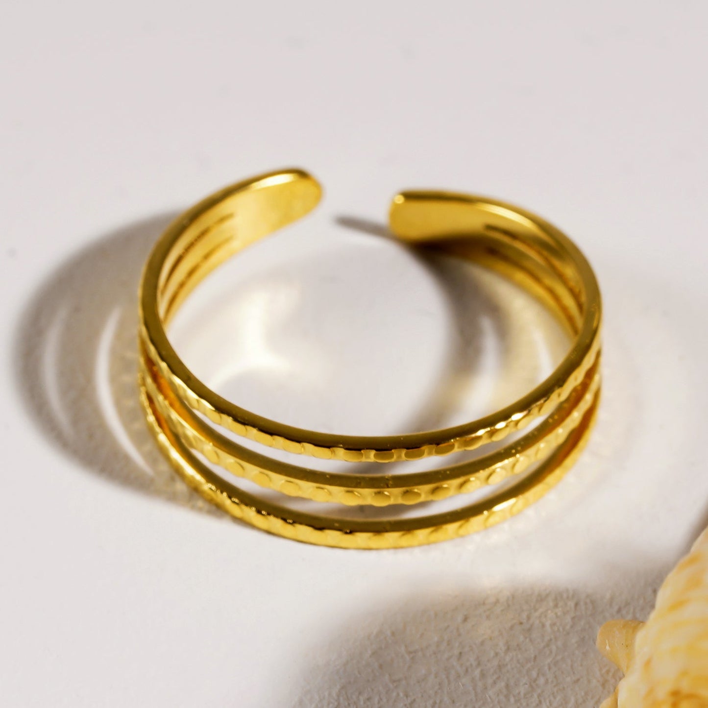 MYLAN: Embossed Circles Triple Stacked Ring