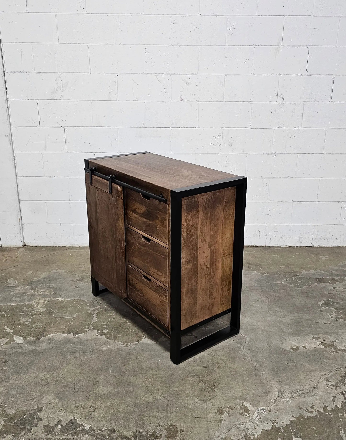 Meuble Commode Avila en bois de manguier porte coulissante