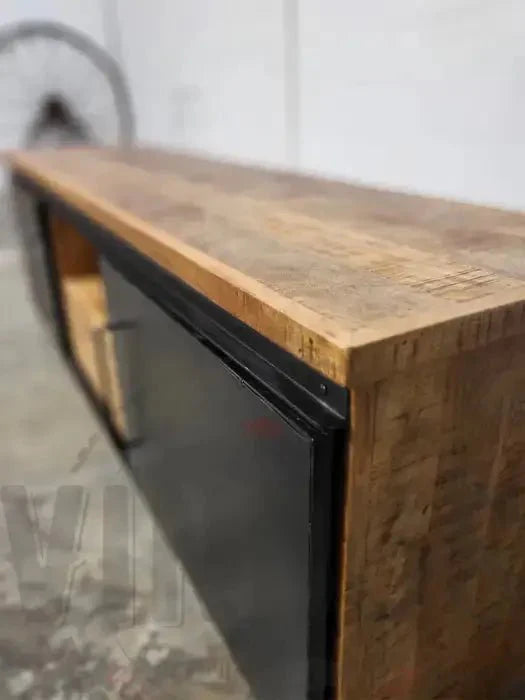 Meuble télé en bois de manguier avec 2 portes coulissantes en acier