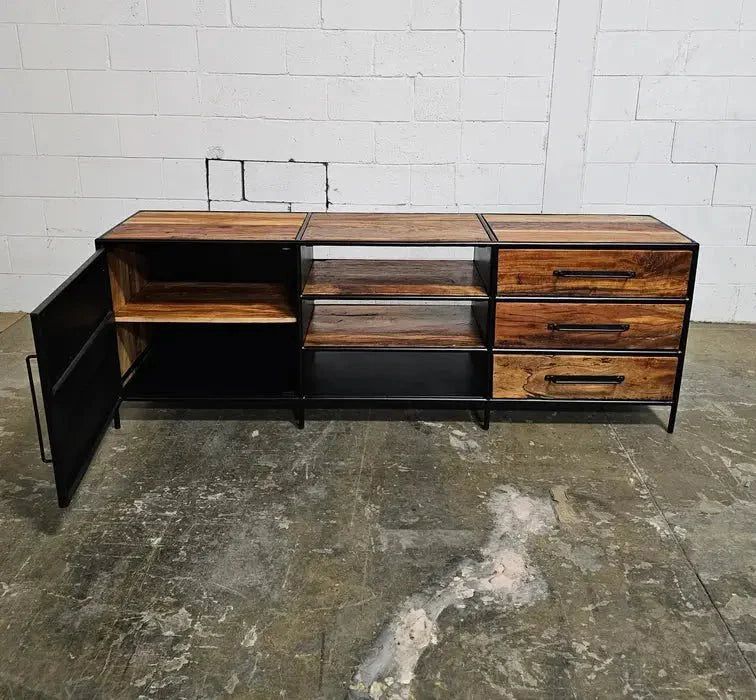 Meuble télé en bois recyclé avec porte en acier et 3 tiroirs