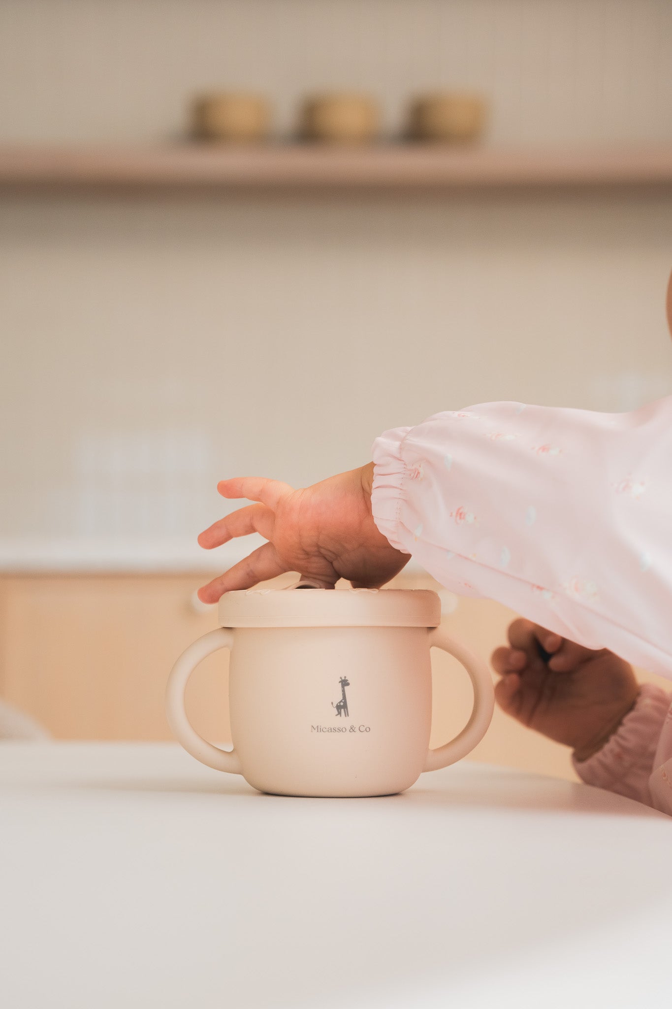 Tasse d'apprentissage 2 en 1 pour collation et liquide