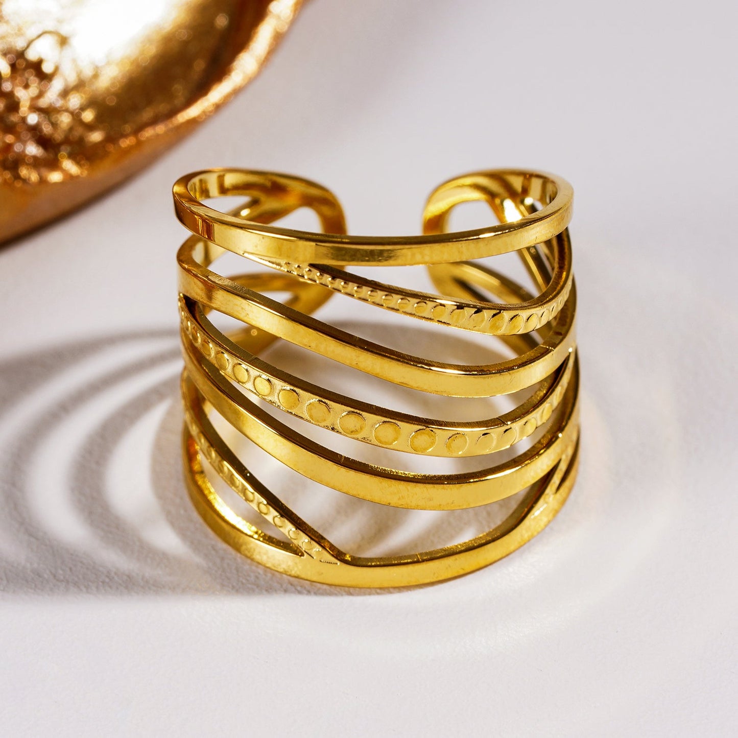 ODESA: Multi Stacked Twisted Layers Textured Ring