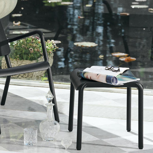 OUTO Hocker<br> Indoor & Outdoor Use