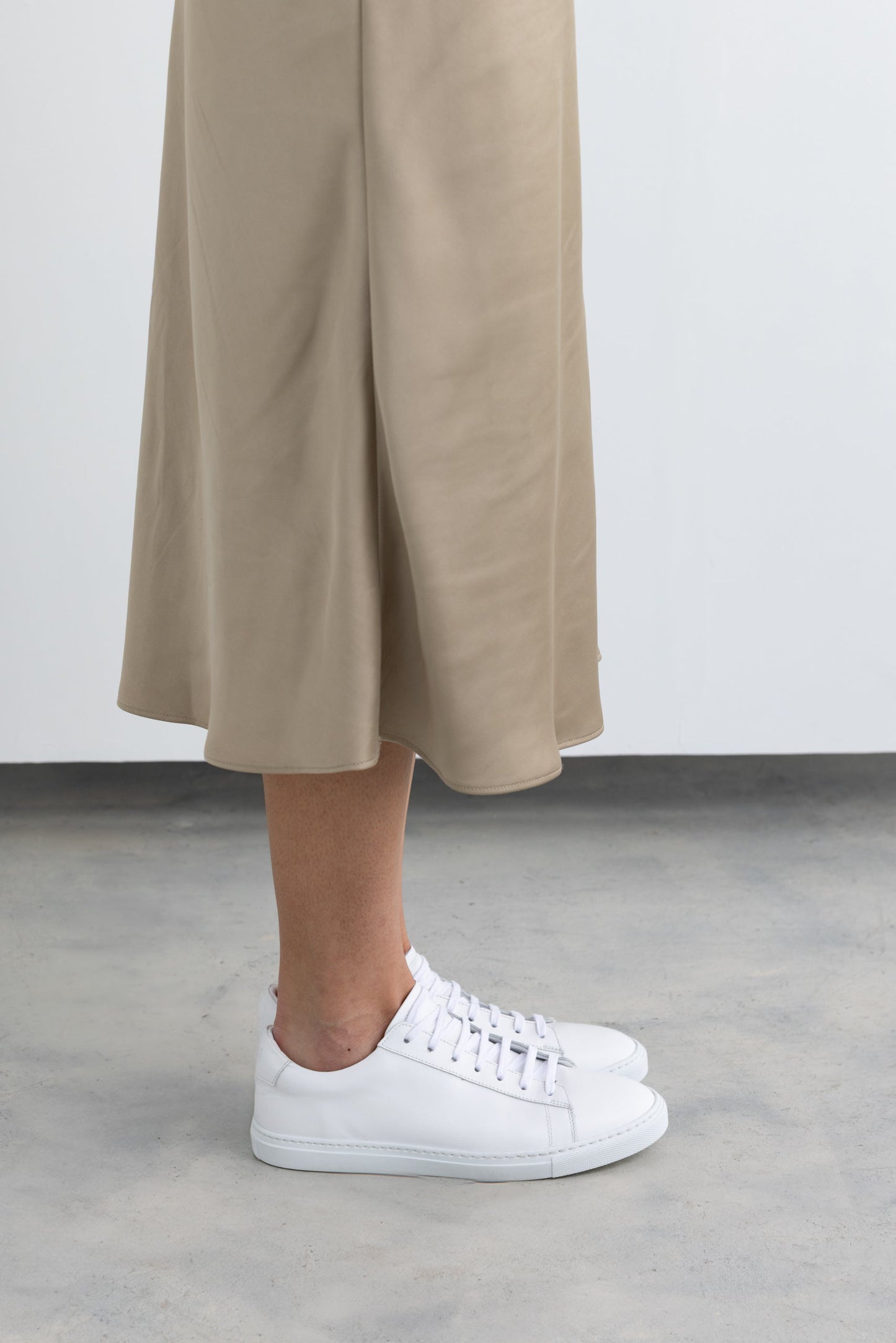 Off White Calfskin Città Sneaker