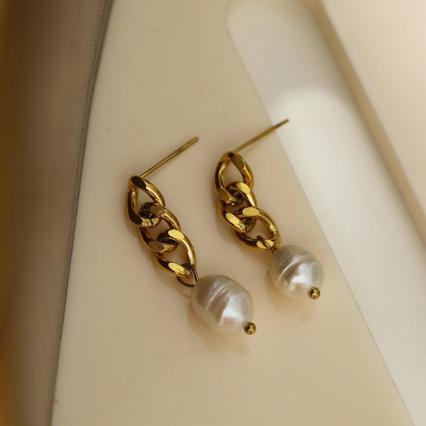 CATH Natural Freshwater Pearl Linked Drop Earrings