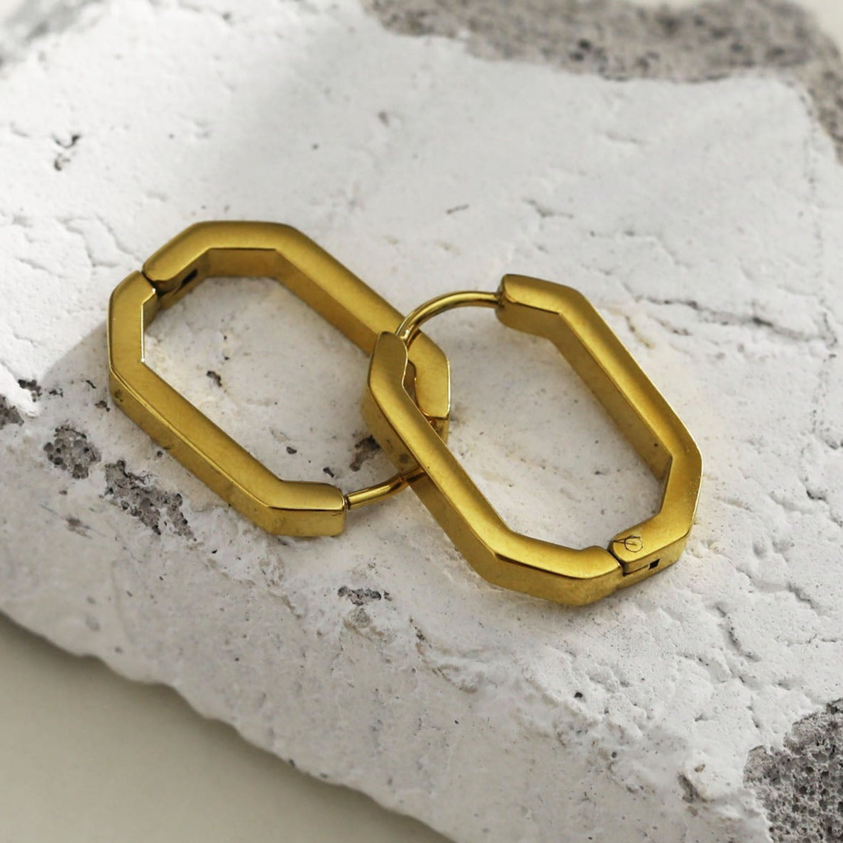 CACCURI Geometric Shaped Contemporary Hoop Earrings (In Gold & Silver)