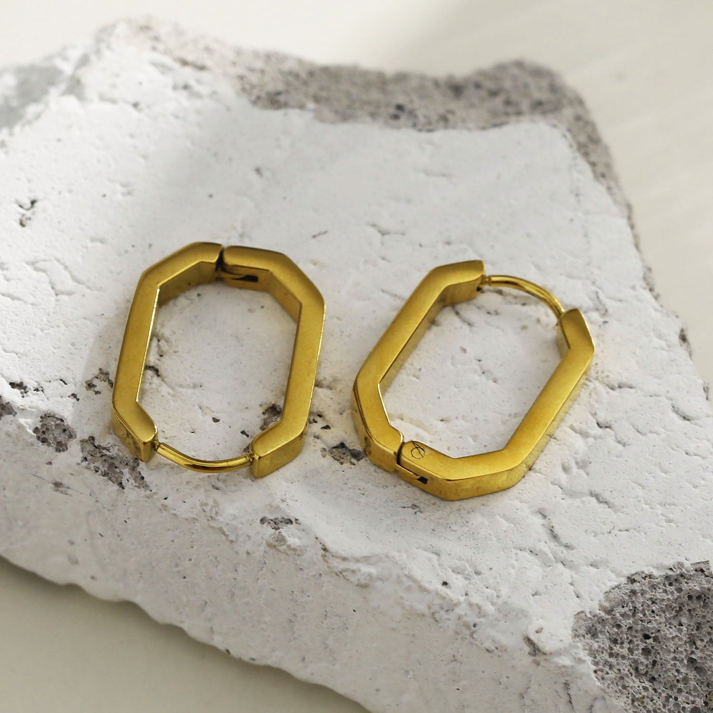 CACCURI Geometric Shaped Contemporary Hoop Earrings (In Gold & Silver)