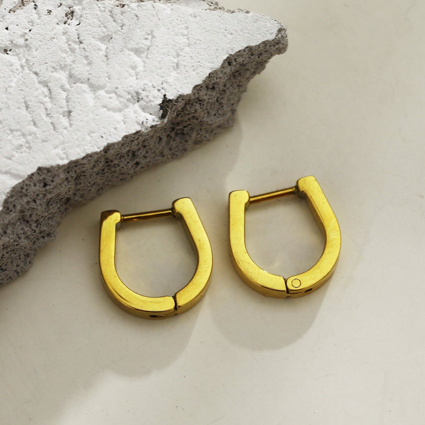 CADEO: 'Lucky' Horse-Shoe Shaped Contemporary Hoop Earrings