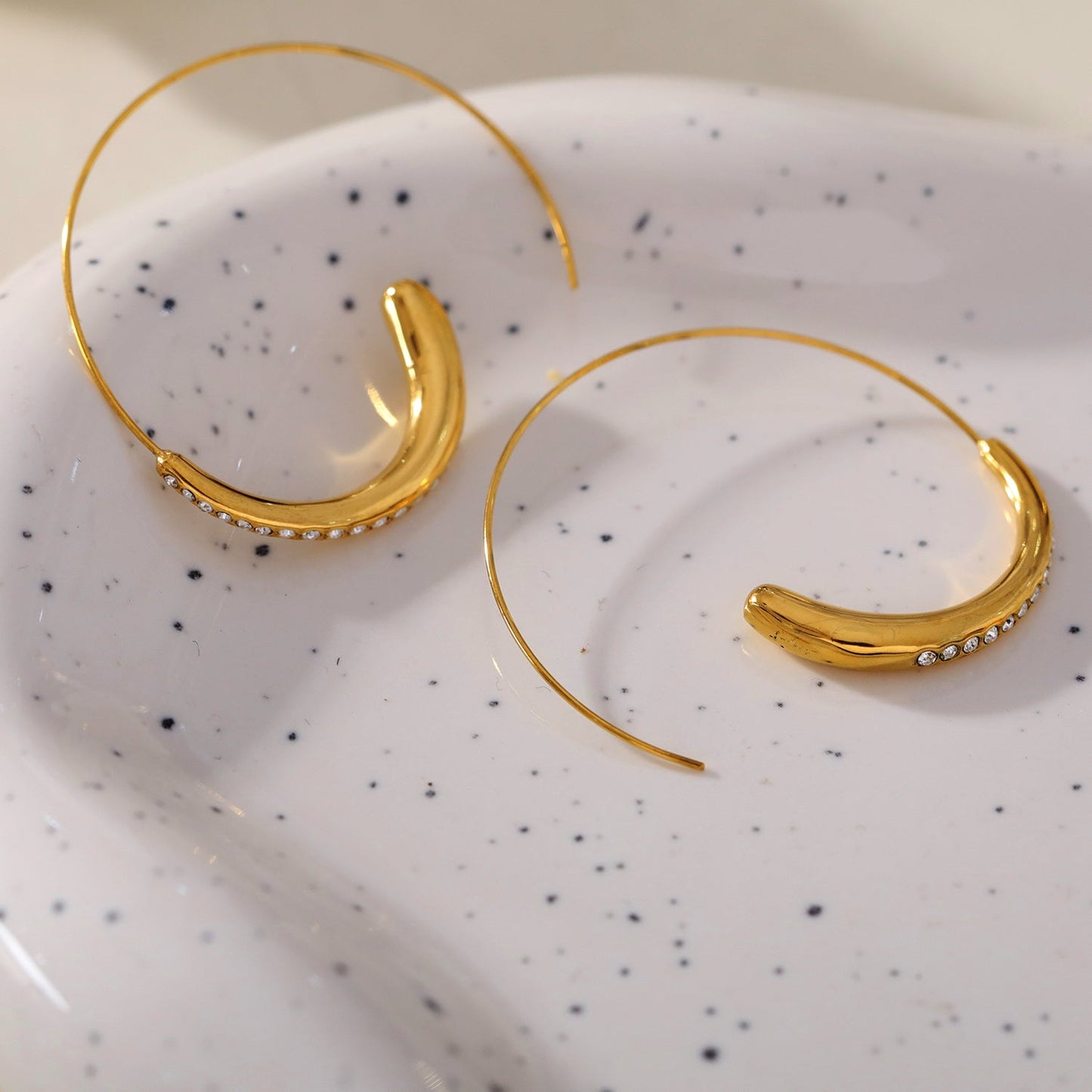 LYSSA: Geometric Hoop Earrings - Curved Elegance with Zirconia Sparkle