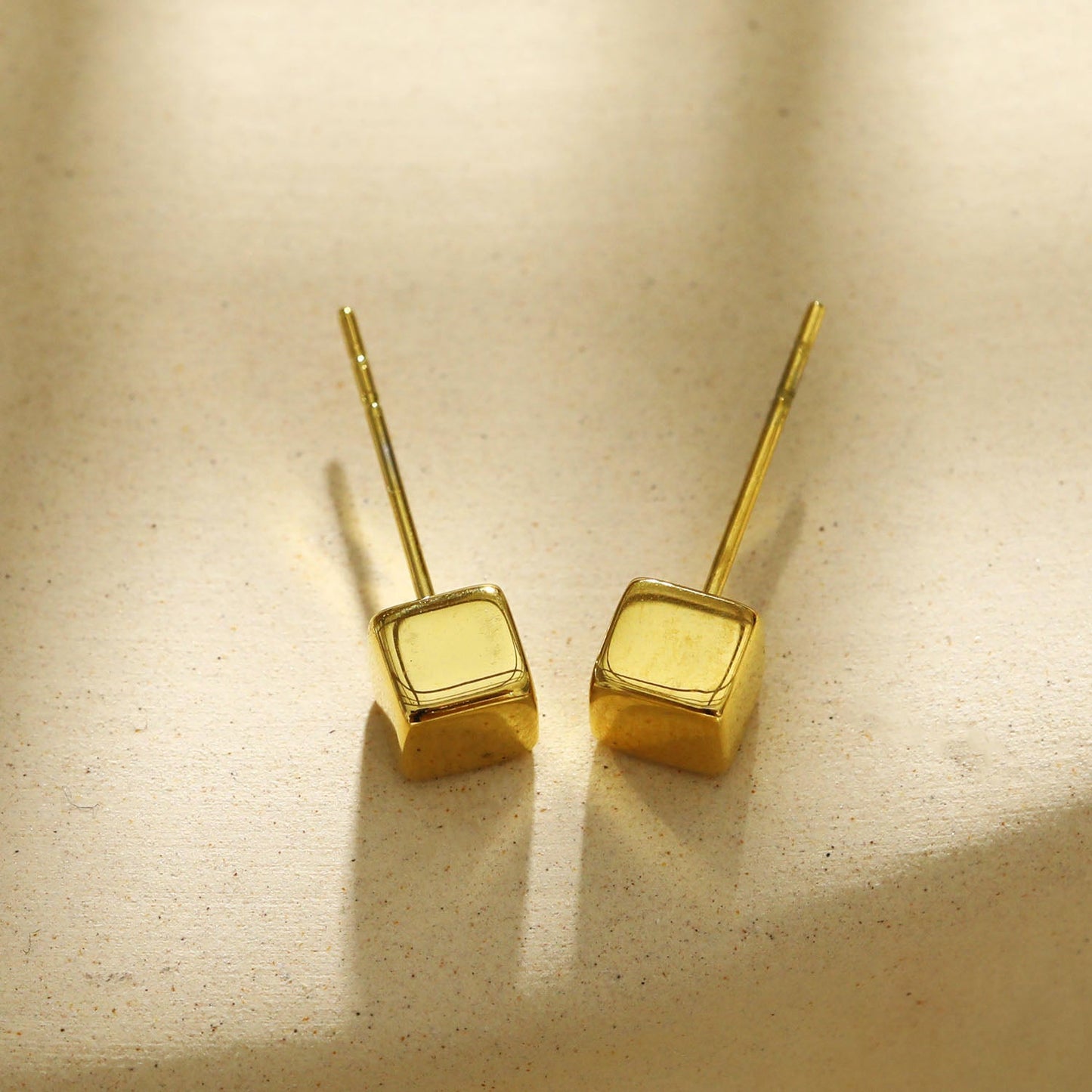 Style SYNNE: Square Bead Minimalist Stud Earrings in Gold & Silver