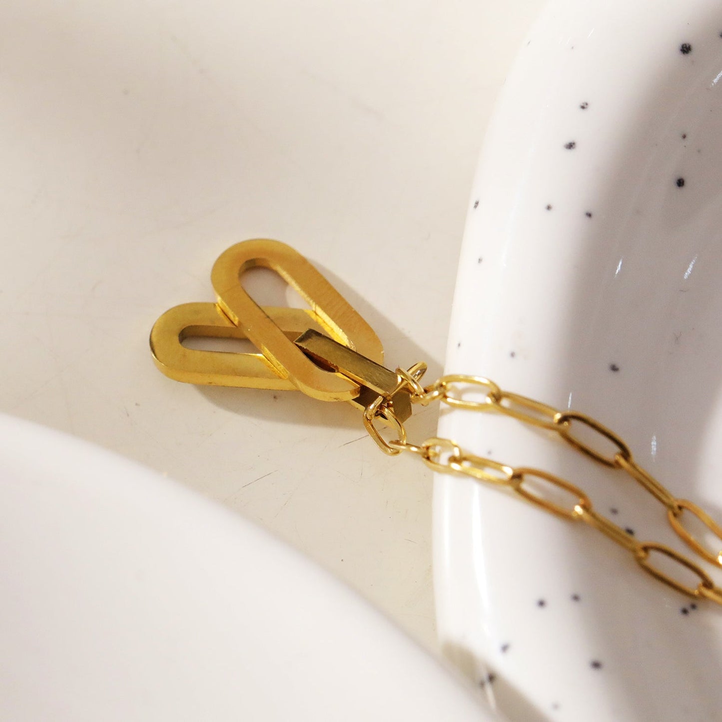 CHICALA: Zirconia-Embedded Oval Shaped Charms Pendant on Paper-Clip Chain Necklace