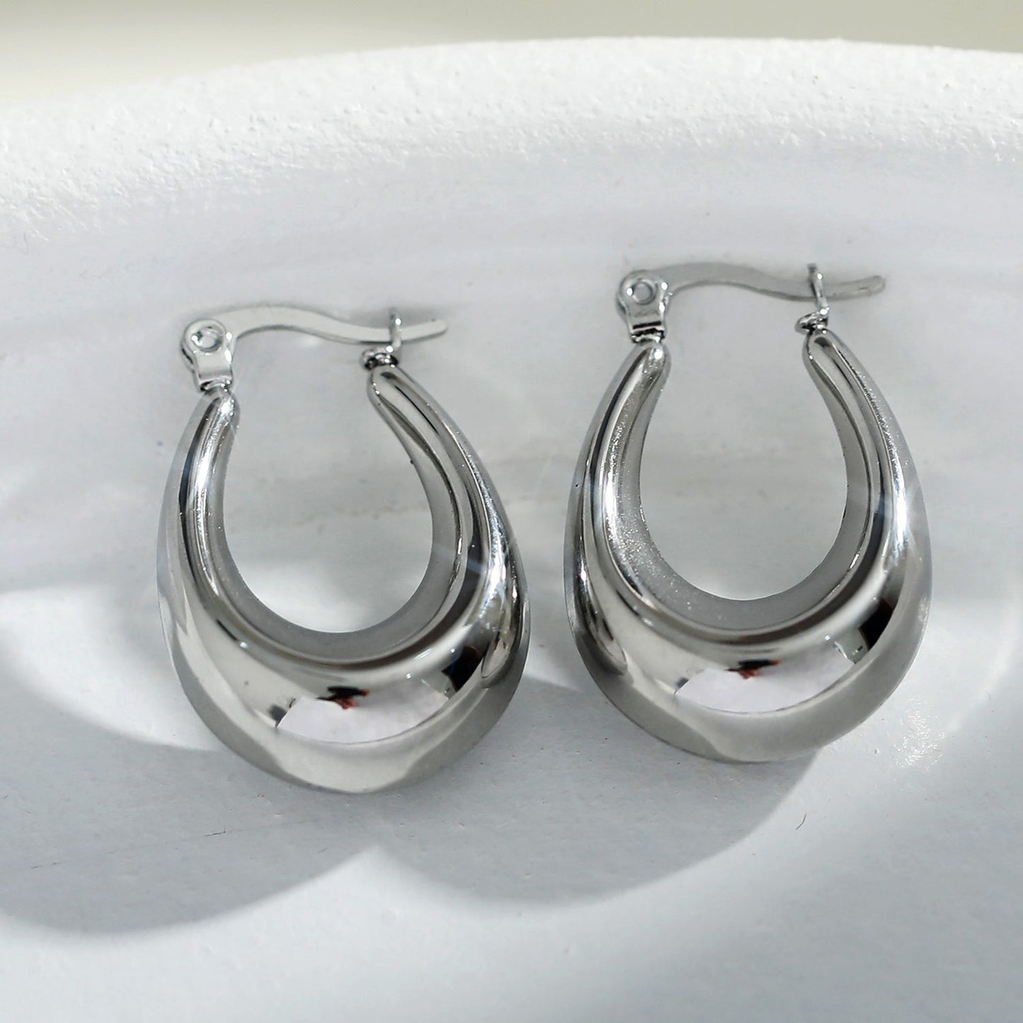 ARINA Chunky Shaped Hoops Silver