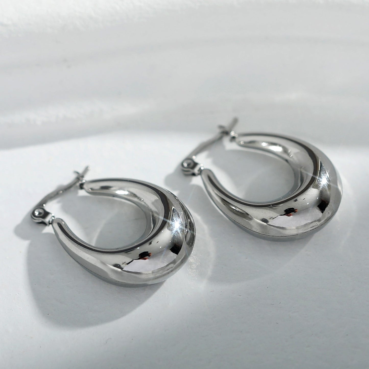 ARINA Chunky Shaped Hoops Silver