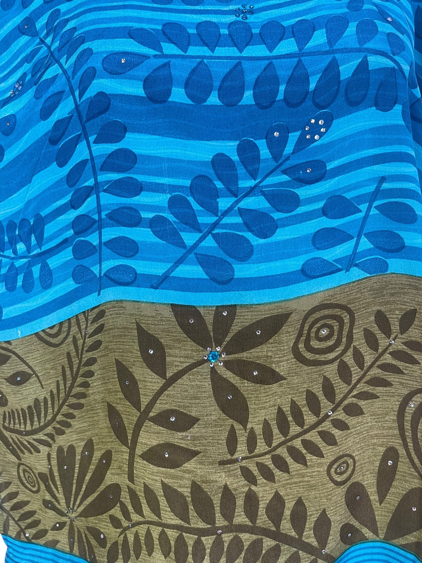 PRC6302 Avatar Pure Silk Side Slit Top