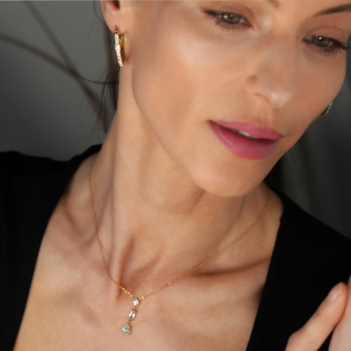 Style ROCHINA Gold:  A Trio of Zirconia Charms Pendant Chain Necklace