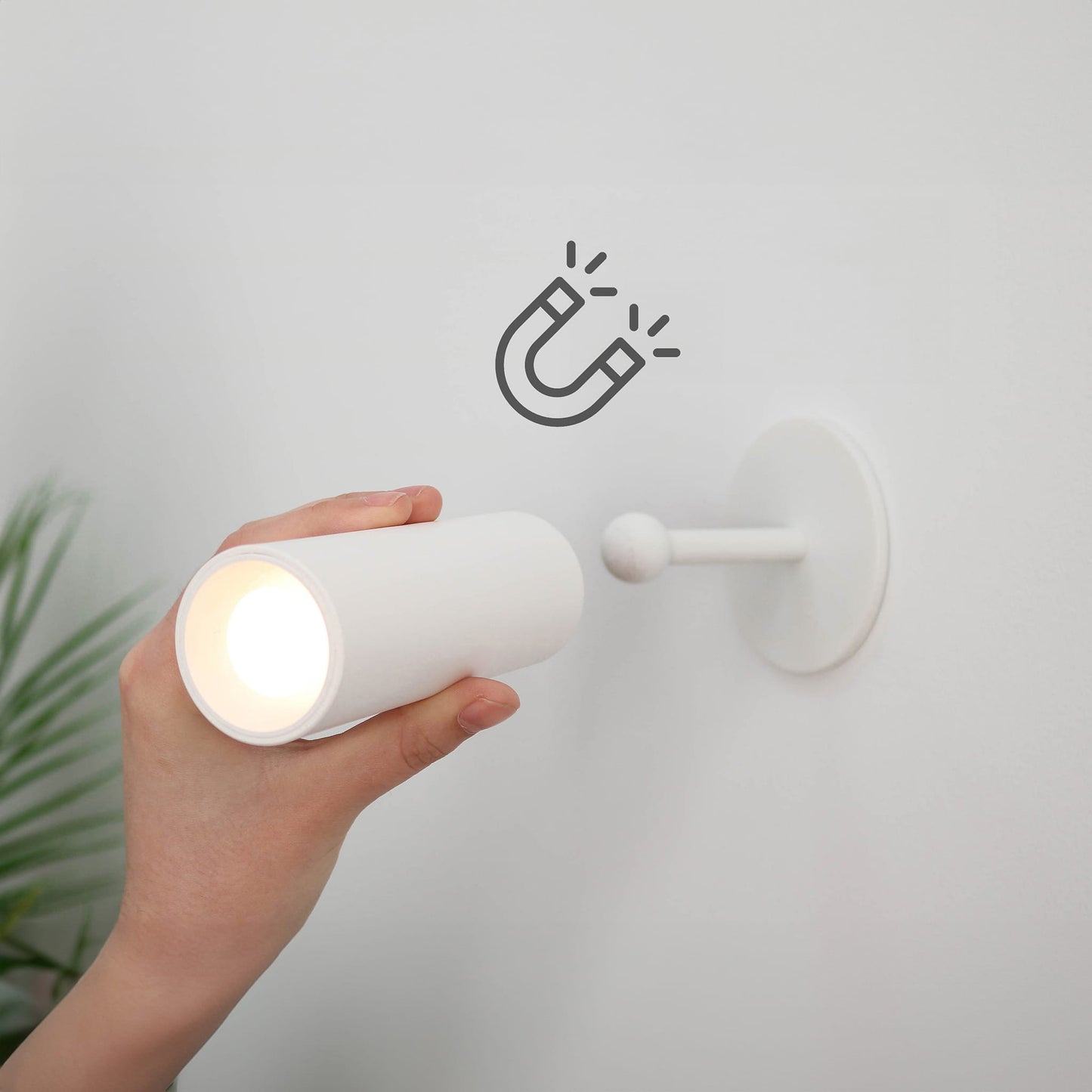 Roll<br> Wall-Mounted Rechargeable Lamp