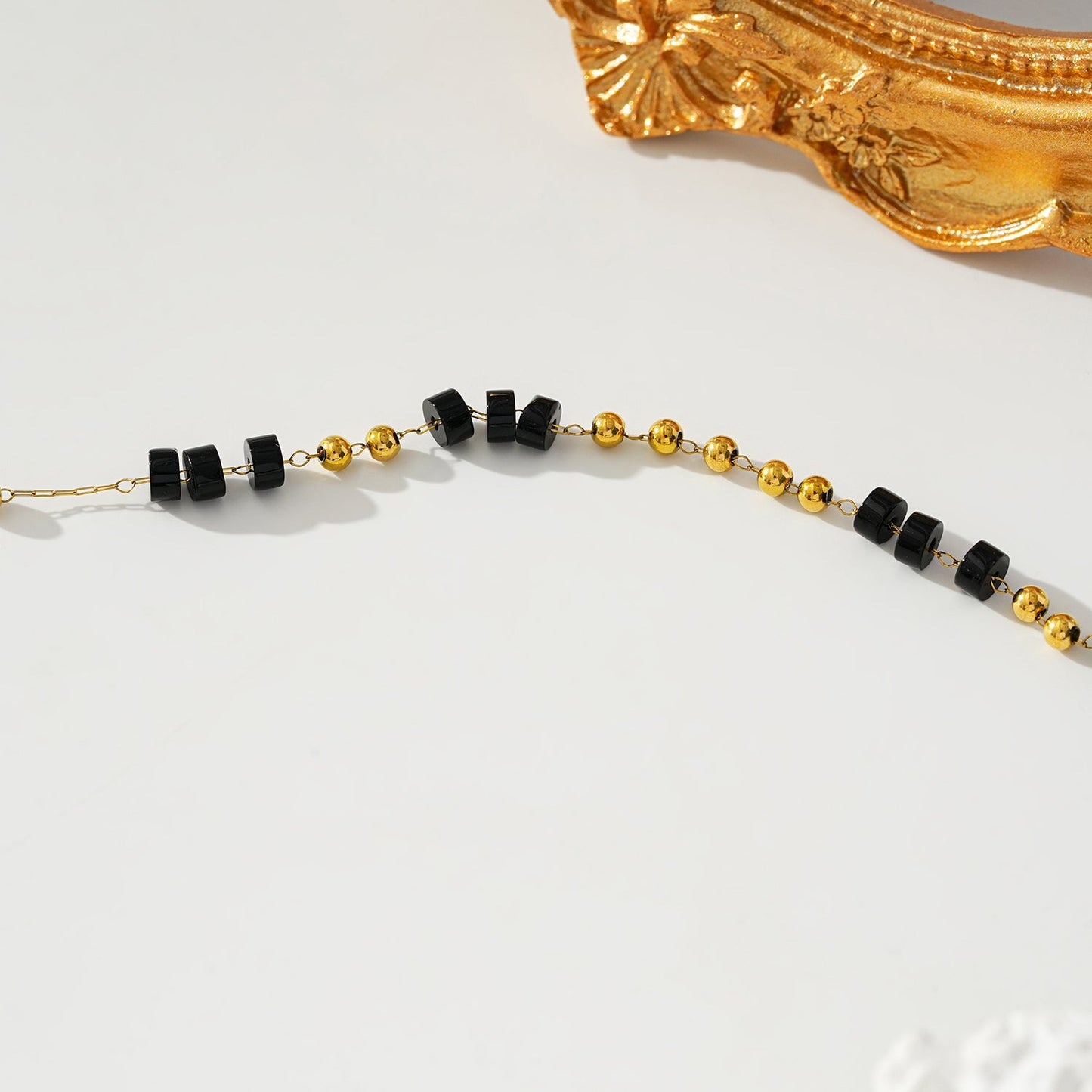 ROSARIO LG: Black Onyx and Gold Beaded Chain Anklet