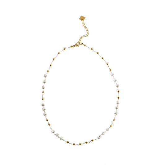 SANTA CRUZ White: Gold & White Stone Beaded Chain Necklace