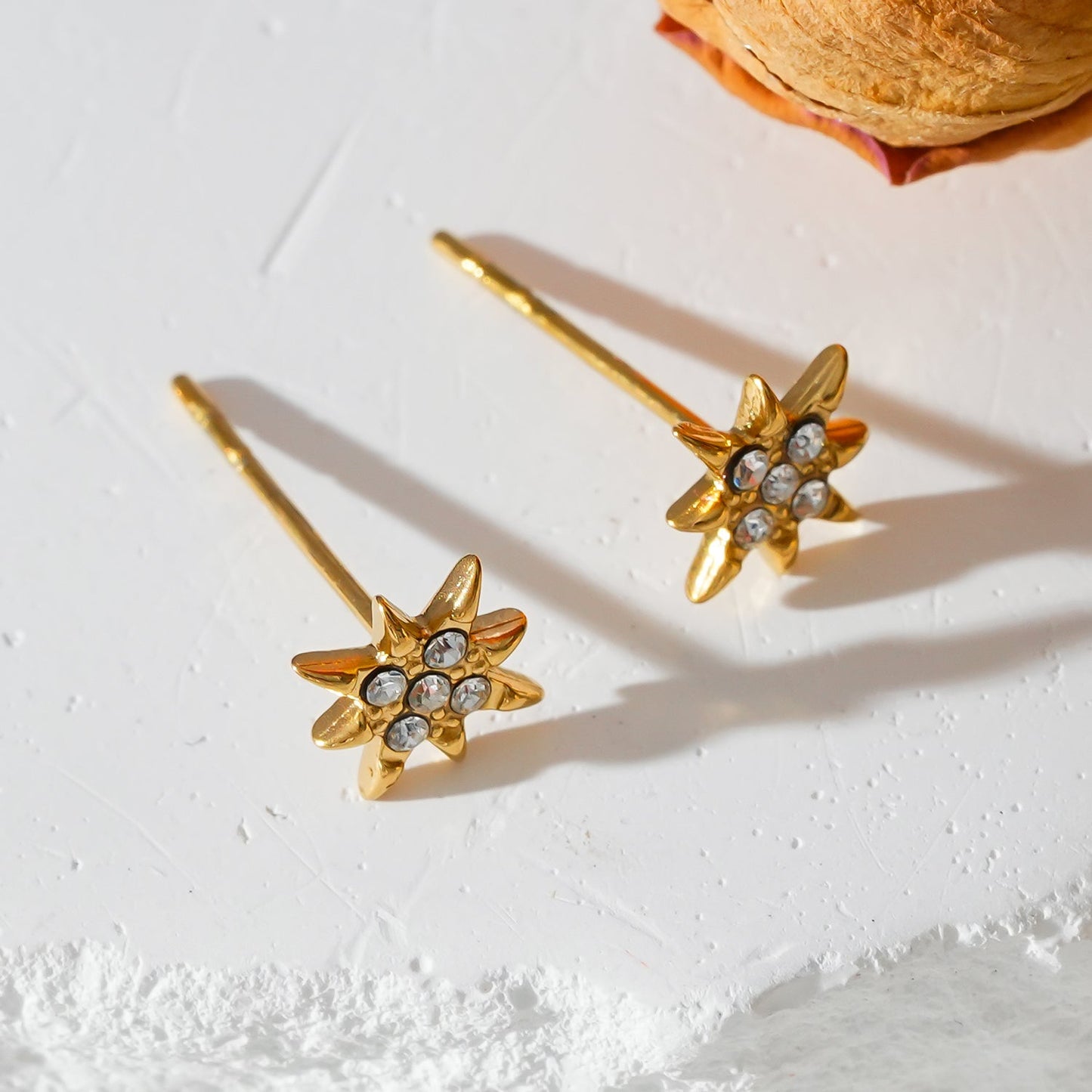 Style SARENBE Gold: 'Star Bright' Stud Earrings Gold