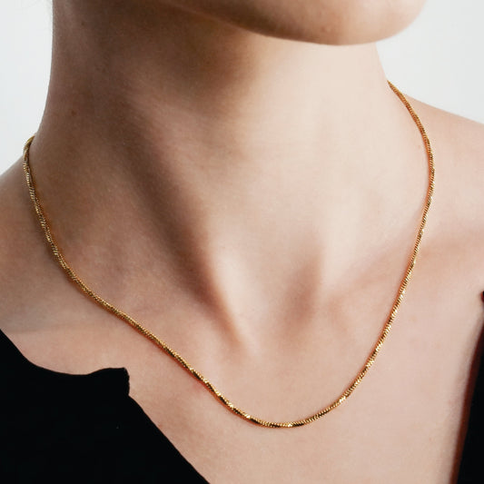 SKAGWAY: Minimalist Twisted Textures Chain Necklace in Gold
