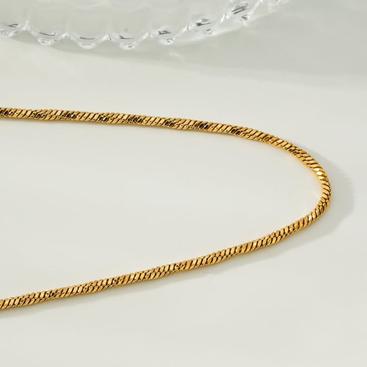 SKAGWAY: Minimalist Twisted Textures Chain Necklace in Gold