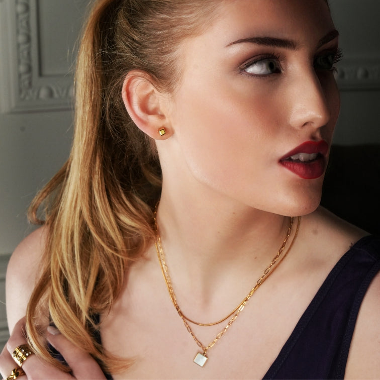 Style SYNNE: Square Bead Minimalist Stud Earrings in Gold & Silver