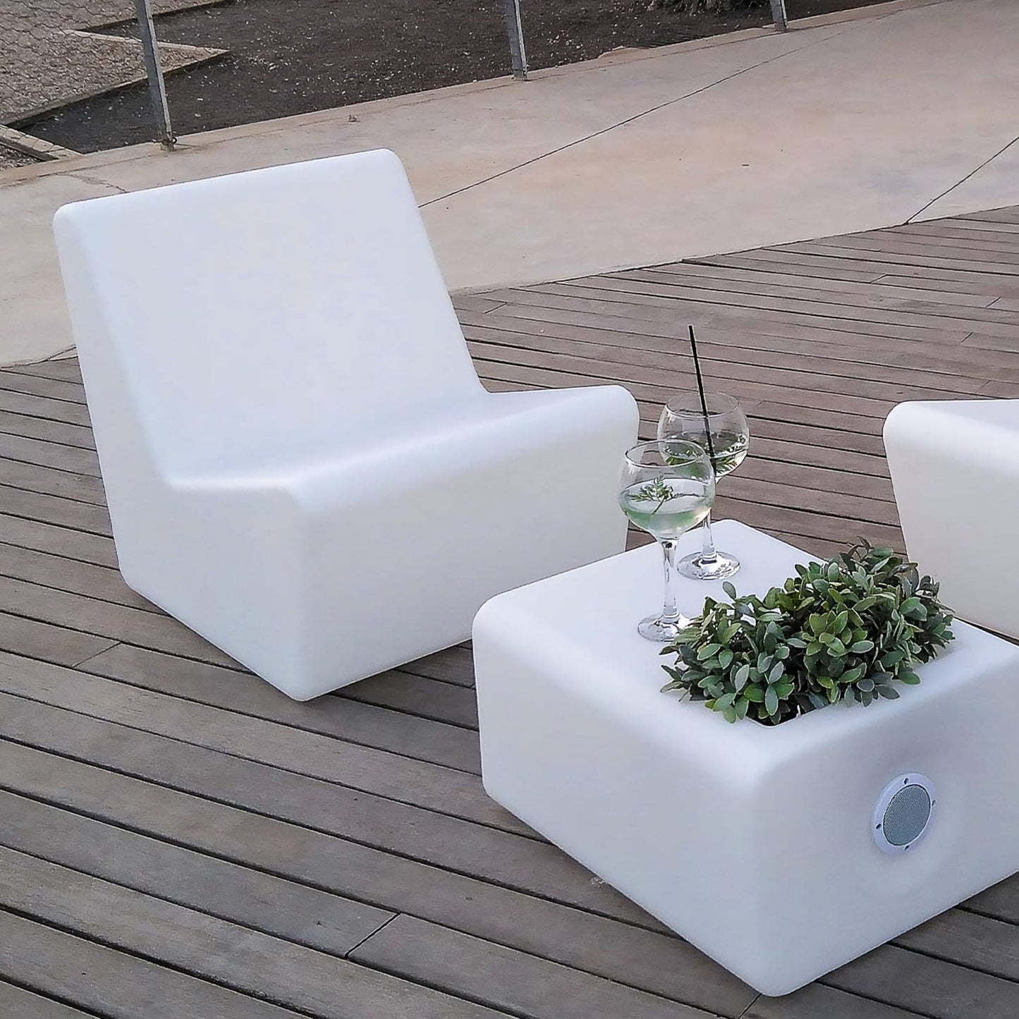 Tarida Sit<br> Indoor & Outdoor Chair