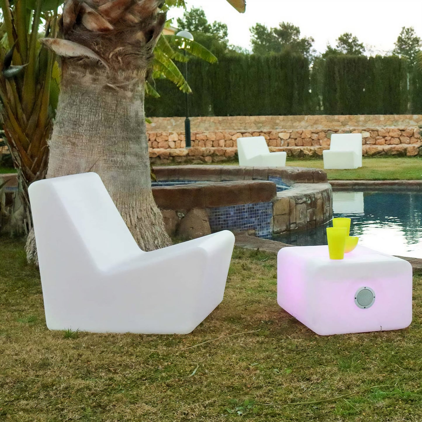 Tarida Sit<br> Indoor & Outdoor Chair