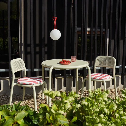 Toní Bistro Set<br> 1 Round Table + 2 Chairs