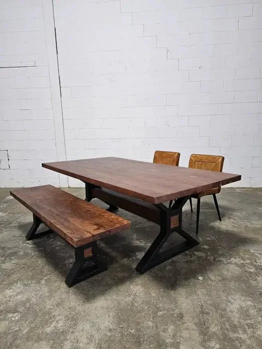 Table à diner patte en X noir mat avec plateau en Acacia Brun et 1 Banc patte en X noir mat en bois d'acacia brun